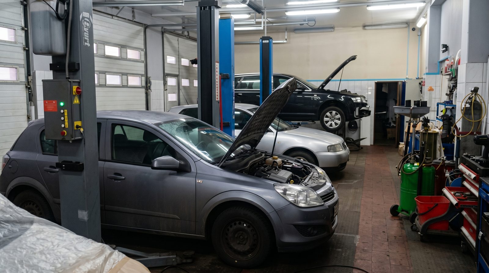Stanowisko mechanika w warsztacie FUH KORBA Myślibórz
